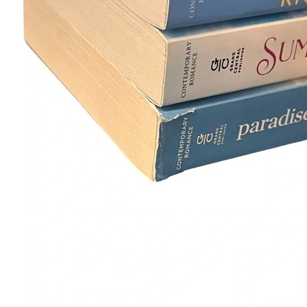 Bundle Of 3 Books Summer Vacation Romance Paperbacks Holiday, Richardson, Harper - Picture 7 of 8